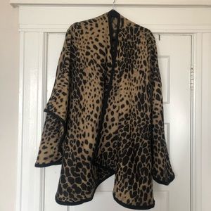 BEAUTIFUL leopard print shawl wrap